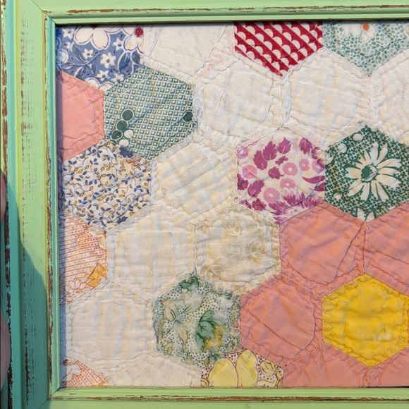 Vintage Quilt in Distressed Frame - Picture 6 of 11